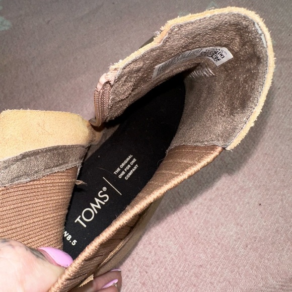 Toms Rose Gold Ankle Booties - Picture 3 of 11